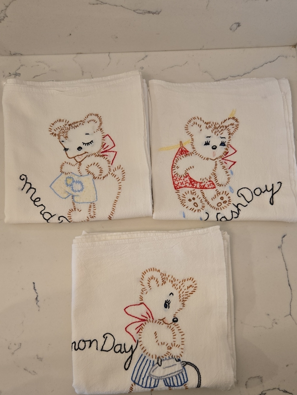 Vintage Embroidered Bears Lot Of 3 Cotton Dish Tea Towels Large 32 x 32 Inches